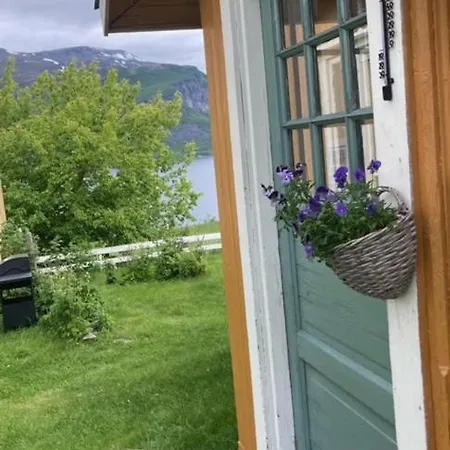 Holiday home Steinsvoll Gard