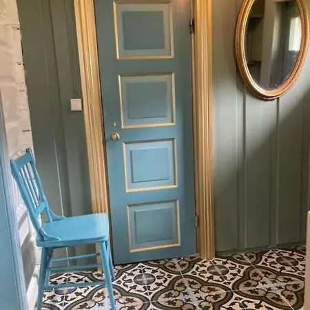 Holiday home Steinsvoll Gard *