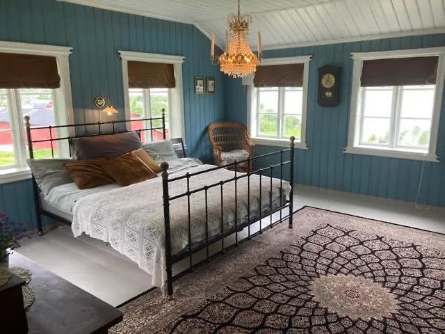 Semesterbostad Steinsvoll Gard