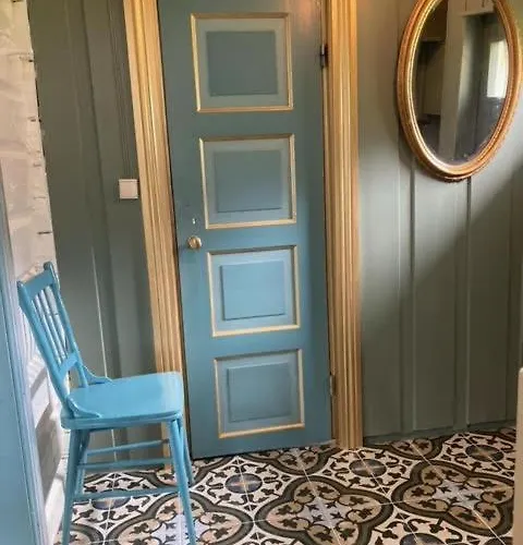 Semesterbostad Steinsvoll Gard *