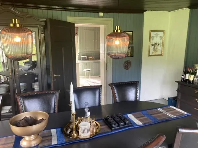 Semesterbostad Steinsvoll Gard