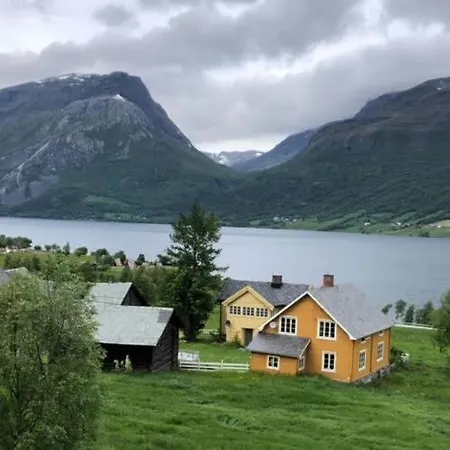 בית נופש Steinsvoll Gard Vang I Valdres